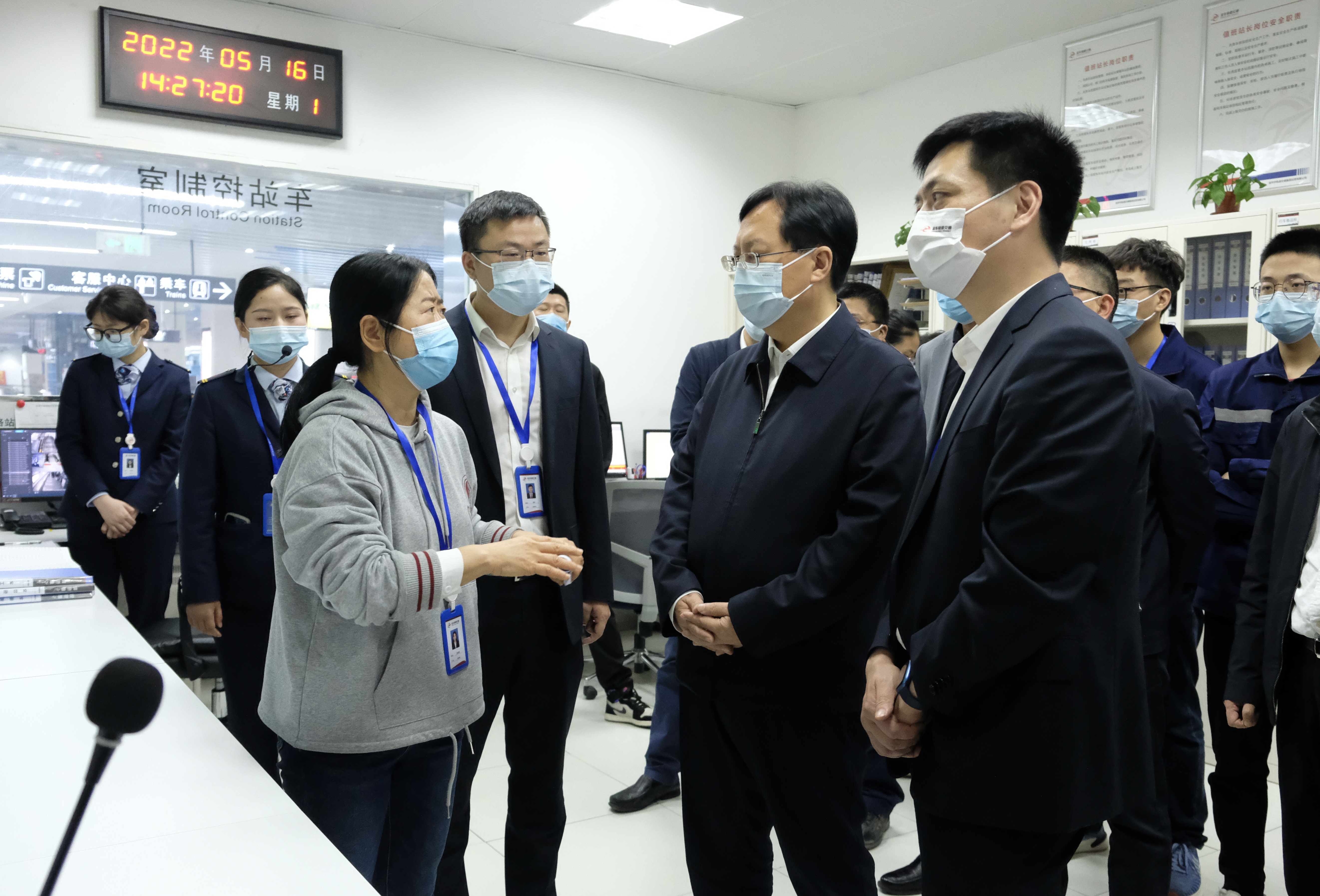 5月16日，市委副書記、市長邢志宏，市政府秘書長褚惠斌帶領(lǐng)市政府相關(guān)職能部門主要負(fù)責(zé)人一行 (3).jpg